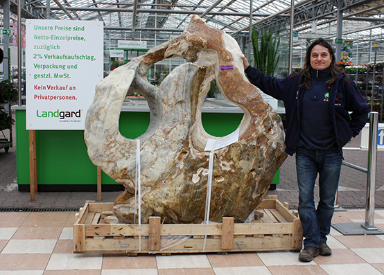 Skulpturstein - News Naturstein Garten