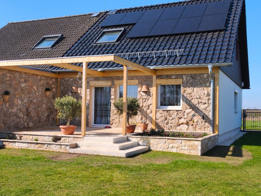 Terrassen- und Fassadengestaltung mit Naturstein