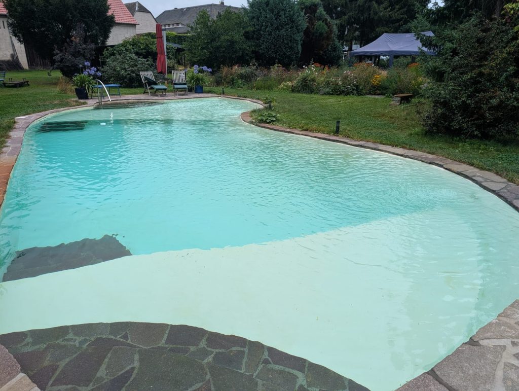 Naturpool Gestaltung durch Garten- und Landschaftsbau LPM Krostitz bei Leipzig